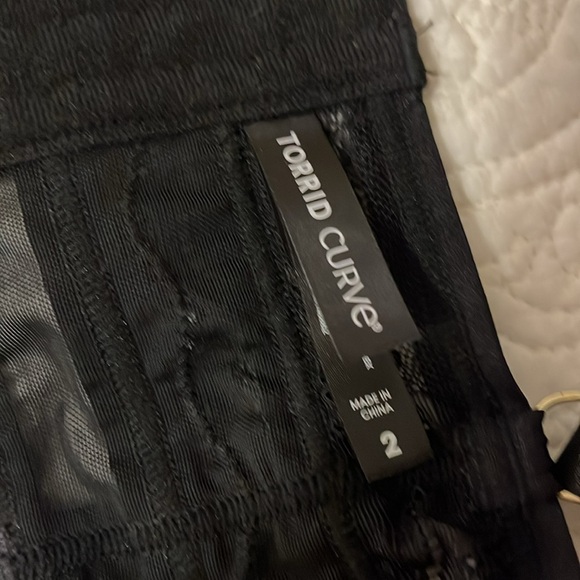 Torrid Elegant Black Lace Bralette, size 2X - Picture 6 of 7